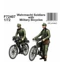 CMK 129-F72407 Soldiers with Bicycles
