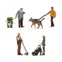 Noch 15471 People with Dogs